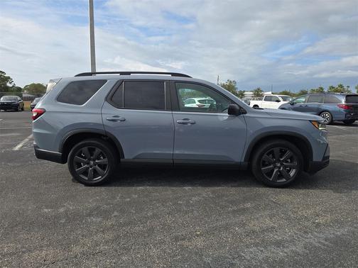 2023 Honda Pilot AWD Sport