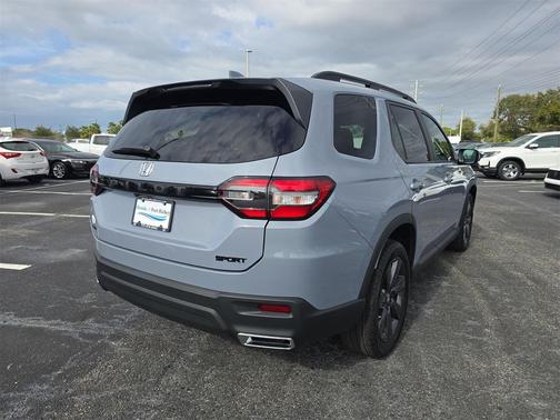 2023 Honda Pilot AWD Sport
