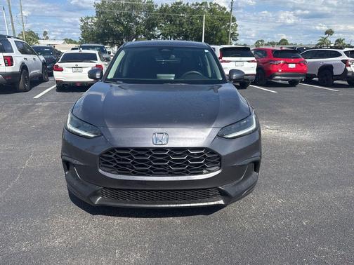 Modern Steel Metallic 2023 Honda HR-V LX