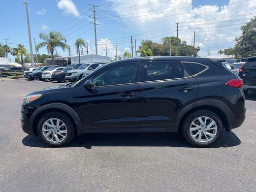 Black Noir Pearl 2019 Hyundai TUCSON SE