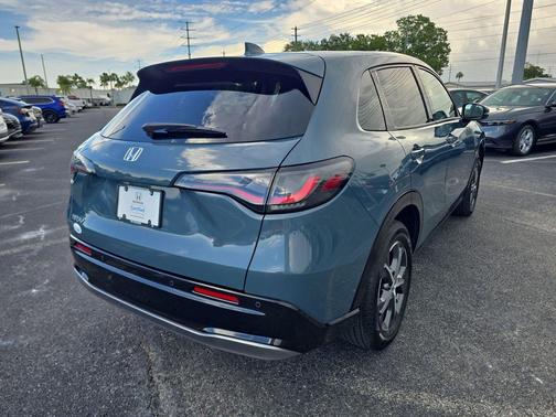 Modern Steel Metallic 2025 Honda HR-V EX-L