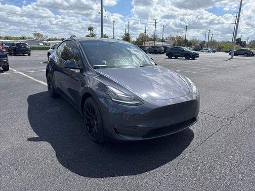 Midnight Silver Metallic 2022 Tesla Model Y Long Range Dual Motor All-Wheel Drive
