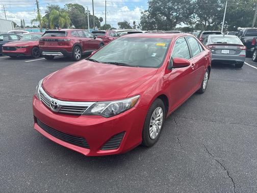 2014 Toyota Camry SE