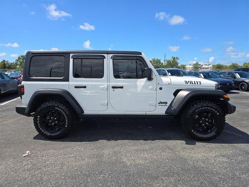 2020 Jeep Wrangler Unlimited Willys 4X4