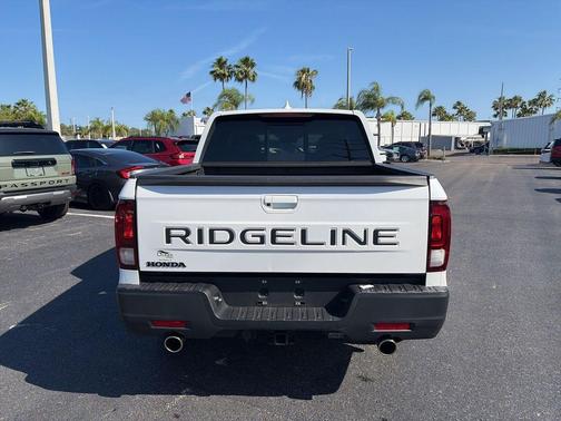 Platinum White Pearl 2024 Honda Ridgeline RTL