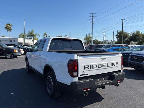 Platinum White Pearl 2024 Honda Ridgeline RTL
