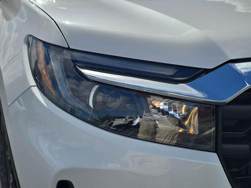 Platinum White Pearl 2024 Honda Ridgeline RTL