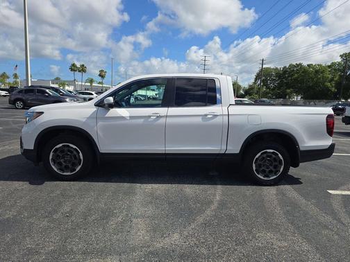Platinum White Pearl 2024 Honda Ridgeline RTL
