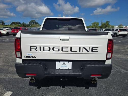 Platinum White Pearl 2024 Honda Ridgeline RTL