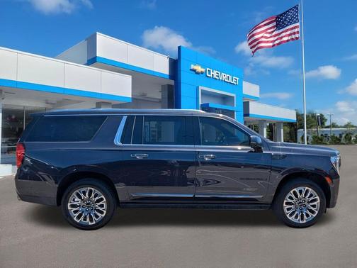 Titanium Rush Metallic 2023 GMC Yukon XL Denali Ultimate