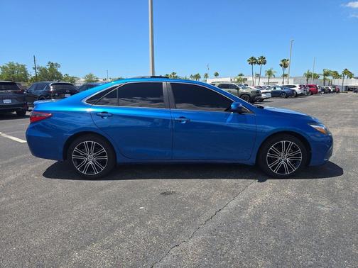 Blue Crush Metallic 2016 Toyota Camry LE