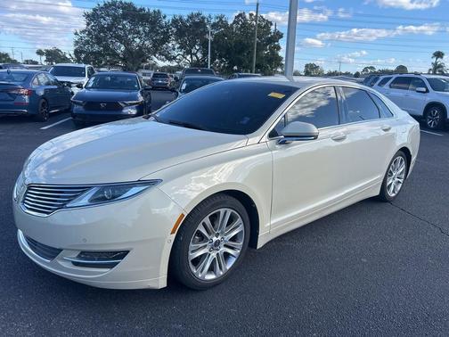 2014 Lincoln MKZ Base