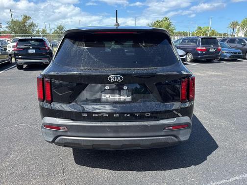 2021 Kia Sorento LX