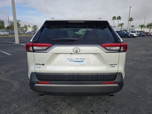 2019 Toyota RAV4 Limited