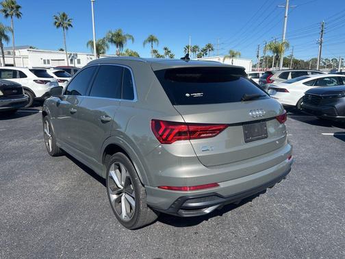 2020 Audi Q3 45 S line Prestige