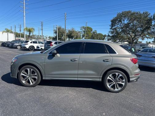 2020 Audi Q3 45 S line Prestige