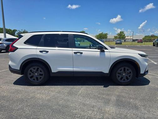 Platinum White Pearl 2026 Honda CR-V Hybrid TrailSport AWD