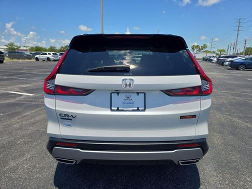 Platinum White Pearl 2026 Honda CR-V Hybrid TrailSport AWD