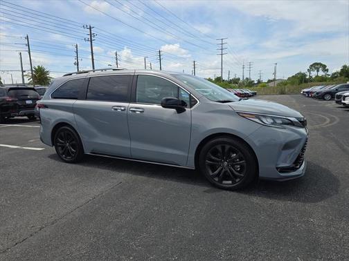 2023 Toyota Sienna XSE 7 Passenger