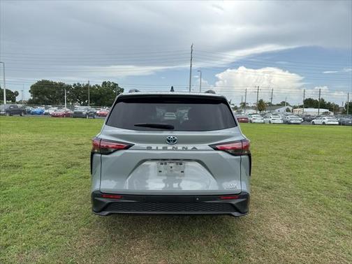 2023 Toyota Sienna XSE 7 Passenger