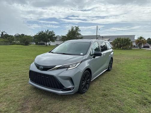 2023 Toyota Sienna XSE 7 Passenger