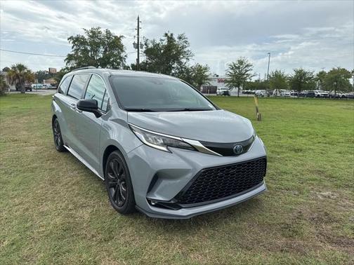 2023 Toyota Sienna XSE 7 Passenger
