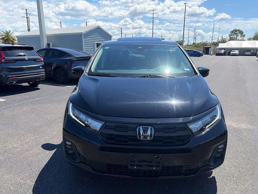 Crystal Black Pearl 2025 Honda Odyssey EX-L