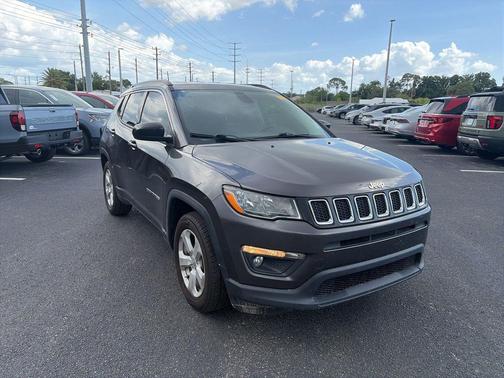 Granite Crystal Metallic Clearcoat 2020 Jeep Compass Latitude