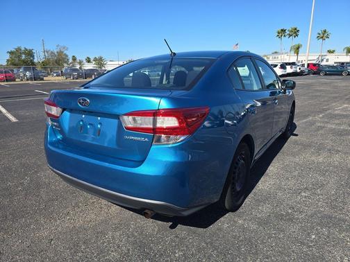 2018 Subaru Impreza 2.0i