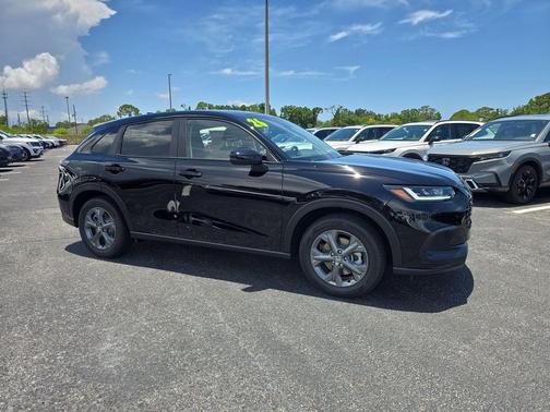 Crystal Black Pearl 2026 Honda HR-V LX