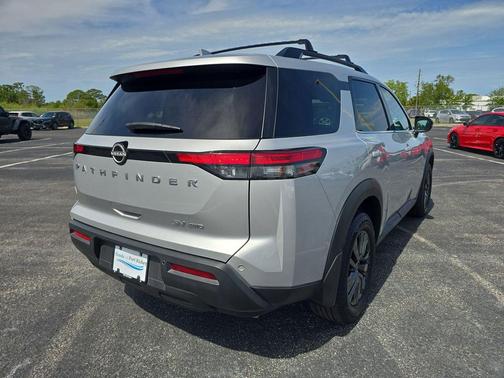 2023 Nissan Pathfinder SV 4WD