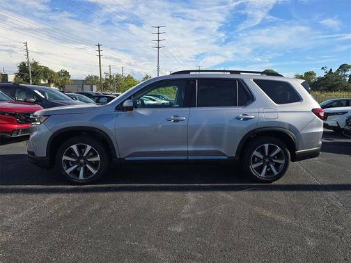 2025 Honda Pilot Touring 8-Passenger