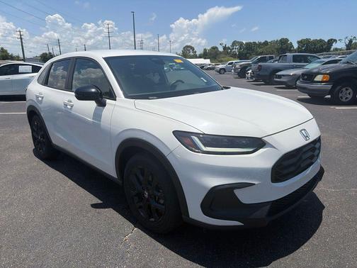 Platinum White Pearl 2024 Honda HR-V Sport