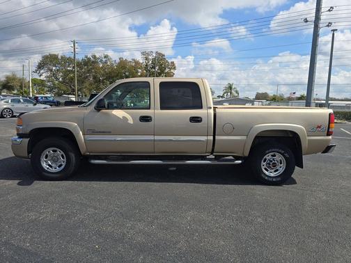 2005 GMC Sierra 2500 SLT H/D Crew Cab