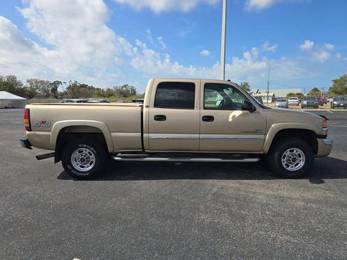 2005 GMC Sierra 2500 SLT H/D Crew Cab