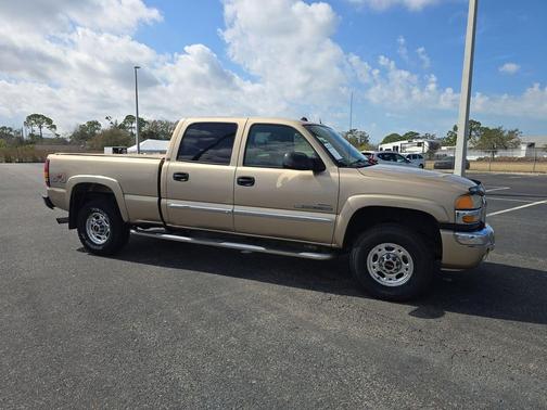 2005 GMC Sierra 2500 SLT H/D Crew Cab