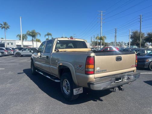 2005 GMC Sierra 2500 SLT H/D Crew Cab