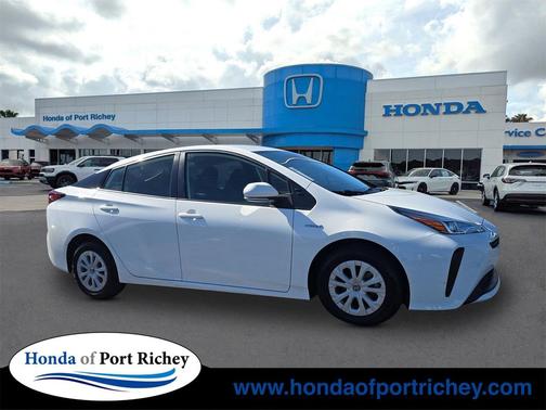 2021 Toyota Prius LE