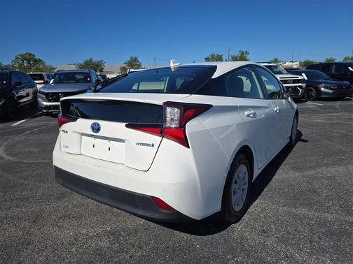 2021 Toyota Prius LE