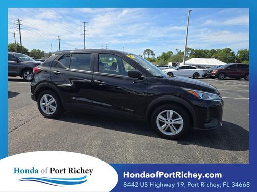 Super Black 2021 Nissan Kicks S