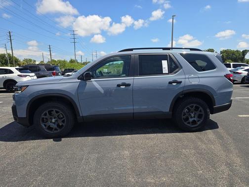 Sonic Gray Pearl 2026 Honda Pilot TrailSport