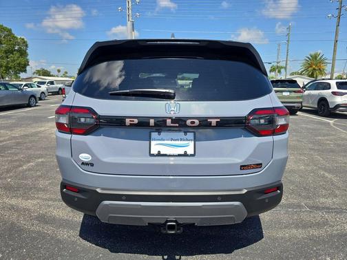 Sonic Gray Pearl 2026 Honda Pilot TrailSport