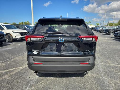 2021 Toyota RAV4 Hybrid XLE Premium