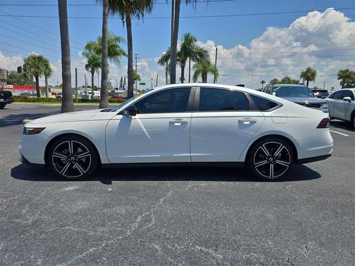 2023 Honda Accord Hybrid Base