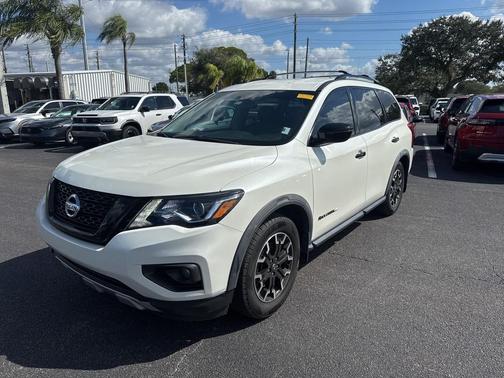 2019 Nissan Pathfinder SV