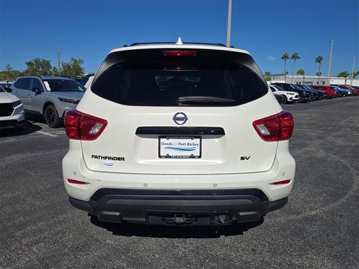 2019 Nissan Pathfinder SV