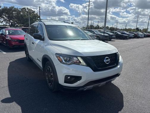 2019 Nissan Pathfinder SV