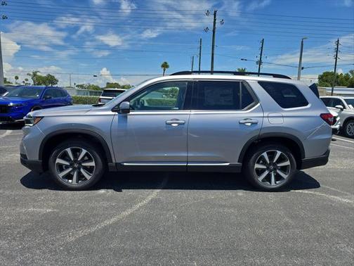 2025 Honda Pilot Touring 8-Passenger