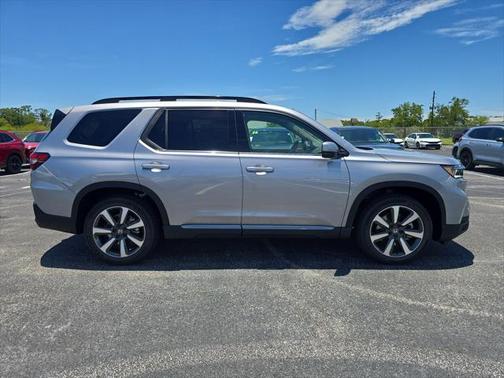 2025 Honda Pilot Touring 8-Passenger