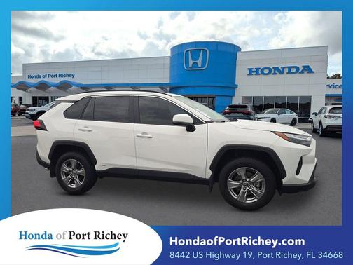 Ice Cap 2024 Toyota RAV4 Hybrid XLE